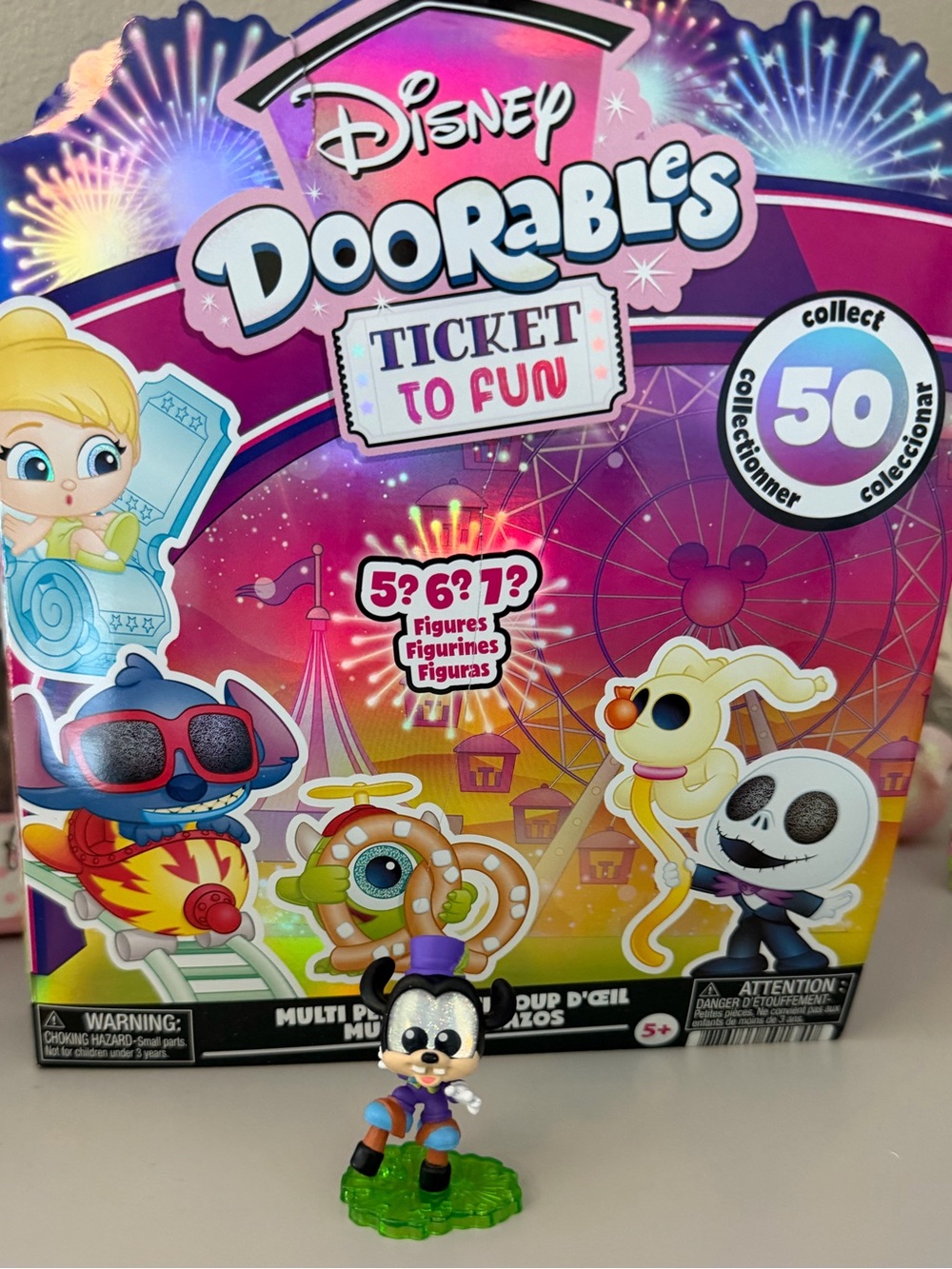Disney Doorables Ticket to Fun Goofy Common Enchanted Entertainers Series 16